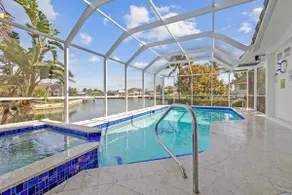 Gulf access, canal front, spa, 5 min to the beach - Image 4