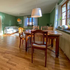 Vacation home with sauna - Image 5