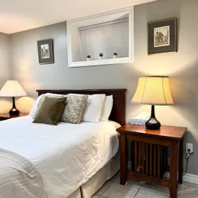 Private 2BR Suite Near Downtown Guelph•FreeParking - Image 5