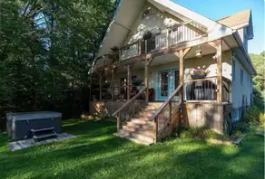 August Escape to Muskoka Luxury Waterfront Retreat - Image 4