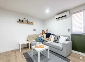Modern 2-bedroom apartment with air conditioning – cozy quiet Lyon-Parking+Tram T4 - Image 5
