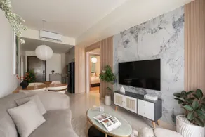 Luxury High Floor 2Br x City View x Bui Vien 200m - Image 3