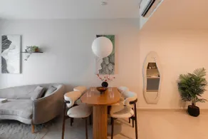 Luxury High Floor 2Br x City View x Bui Vien 200m - Image 4
