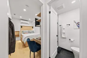 Ossington & Queen | 2 bdrms on separate floors - Image 4