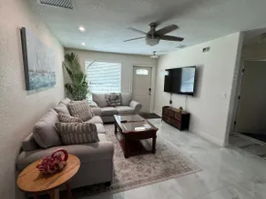 3/2 La Coastal Casa. Bike to beach. - Image 5