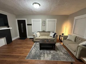 Inviting Townhouse near Downtown Waterloo - Image 4