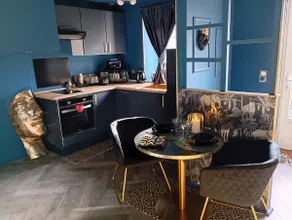 My Little Parisian Room - Image 2