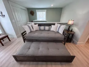 Seacoast Apartment - Image 3