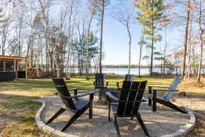 Cozy lake stay! Hot Tub, Firepit, Games & Kayaks - Image 5