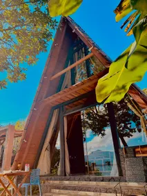 Paraiso do Vale Chalet, a retreat with a city view - Image 2