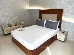 AR Apartments (Downtown – Unlimited Fiber Wi-Fi) - Image 4