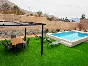 Country house with large garden and swimming pool - Image 2