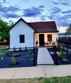 Kit Carson Bungalow - Pet Friendly! - Image 2