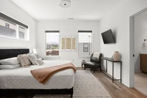 Downtown Luxury | Chatham-Arch BoHo-Style Townhome - Image 4