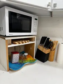 Modern Guesthouse With Amenities - Image 5
