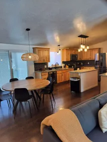 Pinewood Place | Hot tub | King Bed | Sleeps 9 - Image 2