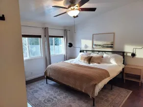 Pinewood Place | Hot tub | King Bed | Sleeps 9 - Image 3