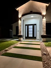 New Modern Home W/ Swimming Pool - Image 4