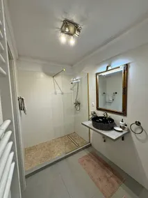 Boutique Apartment 2 - Image 4