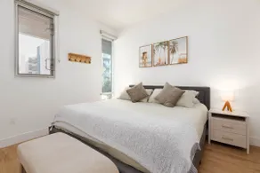 Santa Monica 2BR | Downtown • Hot Tub • King Beds - Image 5