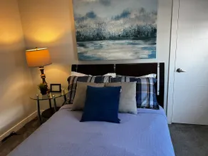 The Renaissance - Elegant & Cozy StayCation Home - Image 5