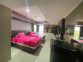 Apartment Warhol Louise Kienne Simpang 5 Semarang - Image 4
