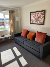 Centrally located apartment free parking included - Image 5