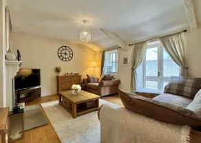 Quaint little cottage bungalow - Image 2
