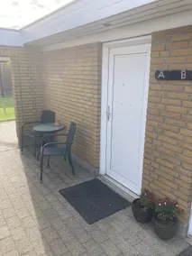 Studio apartment in a quiet area - Image 5