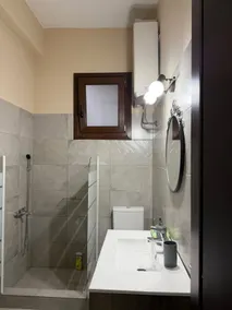 House in Chalkida - Image 3
