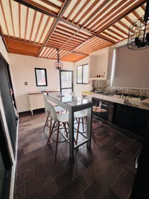 Modern apartment - Image 2