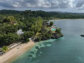 Mango loft at Papaya Beach JA - Image 3
