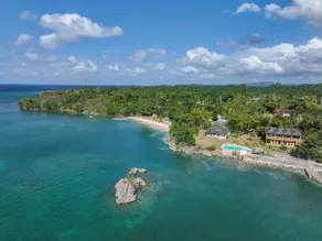 Mango loft at Papaya Beach JA - Image 4