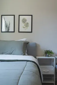 Charming 2BR/2BA near Airport & Convention Center - Image 5