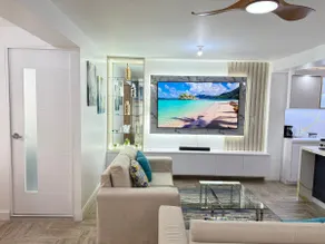 Modern Comfort - Perfect Blend of Luxury and Peace - Image 4