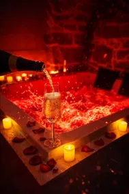 The Romantic Getaway - Image 4