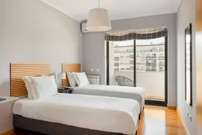 Elegant Flat in Benfica - 10 min to City Center - Image 3