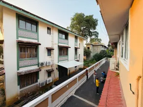 *Spacious 1bhk|5mins ride to the beach|prime area* - Image 5