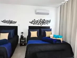 Studio on the BEACH, pet friendly + private balcony! - Image 3