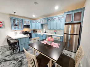Daisy Cottage / Near Route 66 - Image 2