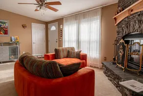 Cozy Poconos Lake Getaway-Pool/Sauna/Ski - Image 5