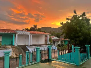 Laura and Lian: private and terrace overlooking the sunset - Image 2