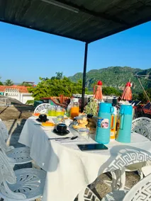 Laura and Lian: private and terrace overlooking the sunset - Image 5