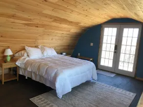 Loft with Sweeping Views - Image 2