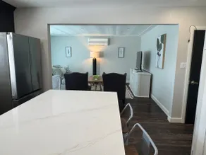 Sleek bungalow - Image 3