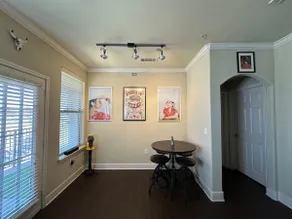 Cozy Tejas Retreat Close to Downtown - Image 4