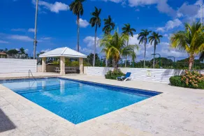 Exclusive Estate - Image 4
