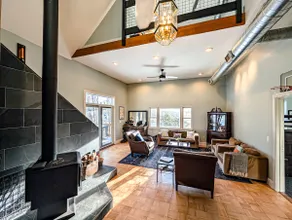 Close to Everything! 4 BR Renovated Schoolhouse - Image 4