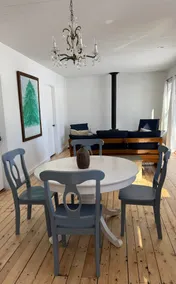 Lakeside Mid-Century Modern Cottage - Image 3