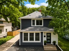 High End * Prime Location * Lakes * Walkable - Image 2